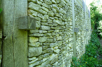 Rekonstruierte keltische Mauer