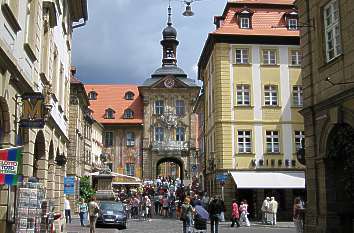 Karolinenstraße mit Blick auf das Rathaus von Bamberg