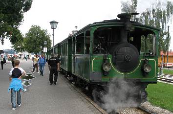 Chiemsee-Bahn am Schiffsanleger