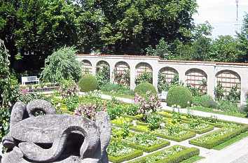 Hofgarten: Buchsgarten Weihenstephan