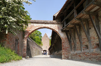 Vorburg Burg Trausnitz mit Wehrgang