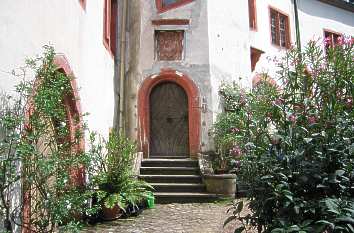 Portal am Wohngebäude der Mildenburg