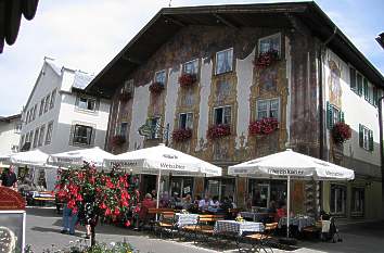 Lüftlmalerei am Obermarkt in Mittenwald