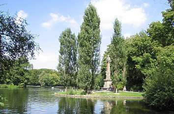 Sckelldenkmal am Kleinhesseloher See