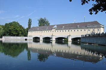 Isarwehr am Englischen Garten