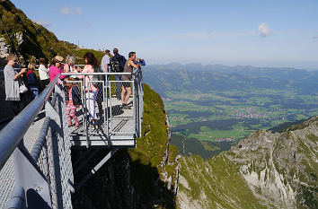 Behindertengerechter Weg Felswand Nebelhorn