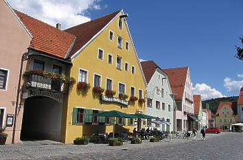 Reichenauplatz und Brauerei Winkler in Berching