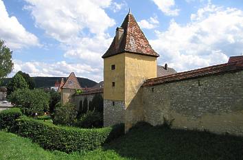 Stadtmauer am Maria-Hilf-Weg in Greding