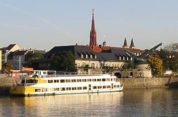 Alte Kranen am Main in Würzburg