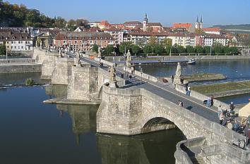 Alte Mainbrücke in Würzburg