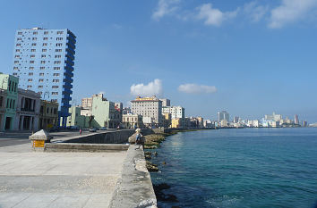 Panoramablick am Malec��n in Havanna