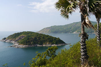 Quermania Bild Bzw Foto Die Sudspitze Der Insel Phuket In Thailand Galerie Schonste Bilder Kauf Bilder Und Bildrechte Kostenlos