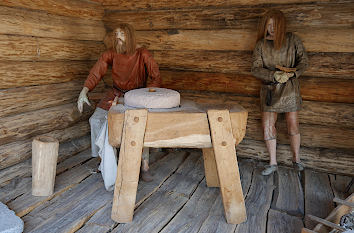 Puppen der Ureinwohner der Lausitz Museum Raddusch