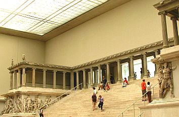 Pergamonaltar im Pergamonmuseum Berlin
