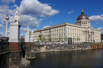 Schlossbrücke und Schloss Berlin