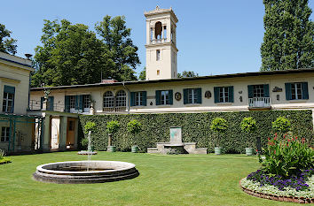 Schloss Glienicke in Berlin