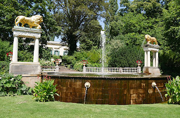 Löwenfontaine Schloss Glienicke