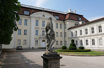 Skulptur und Schloss Köpenick