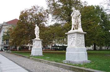 Skulpturen in der Straße Unter den Linden