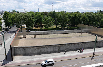 Blick auf die Berliner Mauer