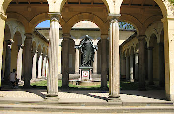 Vor der Friedenskirche Sanssouci