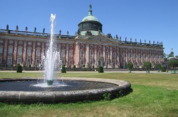 Neues Palais mit Schlosstheater Potsdam Sanssouci