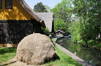 Streuschober und Fließ im Spreewald