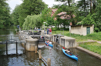 Schleuse in der Spree im Spreewald bei Burg