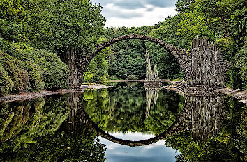 Rakotzbrücke Azaleen- und Rhododendronpark Kromlau