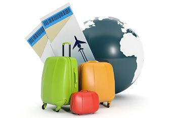 Reisetaschen, Flugtickets und Globus
