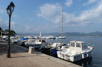 Boote im Hafen von Saint-Tropez