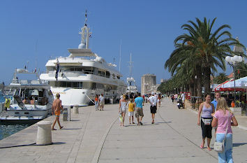 Promenade in Trogir