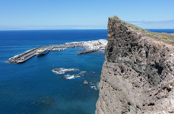 Blick auf Puerto de las Nieves in Agaete auf Gran Canaria