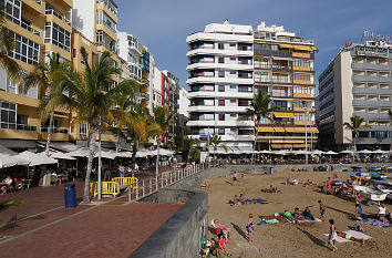 Playa de Las Canteras in Las Palmas de Gran Canaria