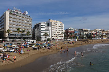 Playa de Las Canteras in Las Palmas de Gran Canaria