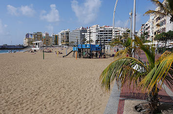 Promenade Playa de Las Canteras in Las Palmas de Gran Canaria