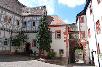 Innerer Burghof Burg Breuberg