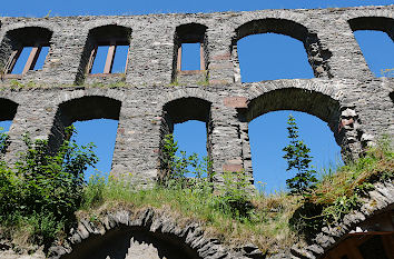 Fensterhöhlen Burgruine Königstein im Taunus