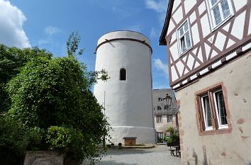 Veste Otzberg mit Bergfried (Weiße Rübe)