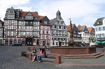 Marktplatz mit Rathaus