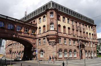 Neues Rathaus Paulsplatz Frankfurt