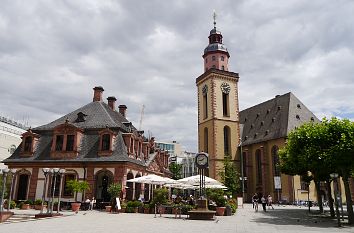 Hauptwache mit Katharinenkirche in Frankfurt