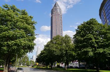 Messeturm an der Friedrich-Ebert-Anlage