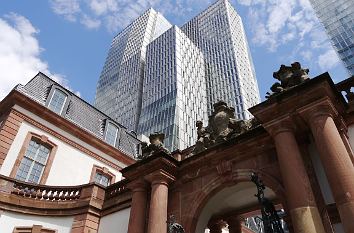 Palais Thurn und Taxis und Nextower