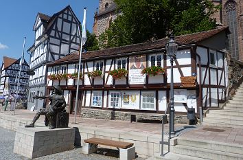 Möbelwagen in Homberg (Efze)