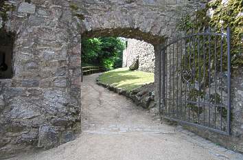 Durchgang am äußeren Mauerring in Lindenfels