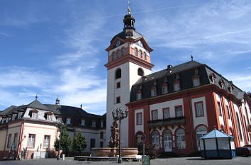 Marktplatz mit Schlosskirche in Weilburg
