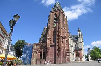 Domplatz und Dom in Wetzlar