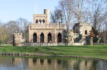 Mosburg im Schlosspark