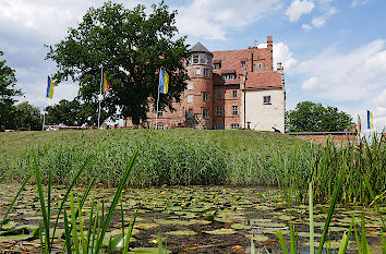 Weiher vor dem Schloss Ulrichshusen